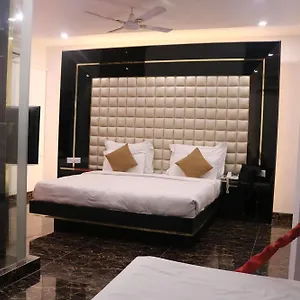 Sri Nanak Continental *** Delhi (National Capital Territory of India)